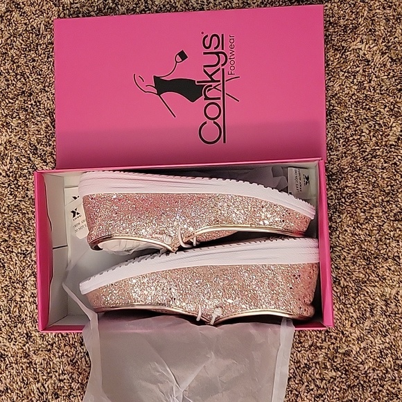 Corkys Shoes - Corkys light pink glitter kayaks!! NWT!